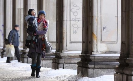 Zdjęcia do filmu powstawały też na placach: Konstytucji i Zbawiciela, ulicy Koszykowej i moście Poni