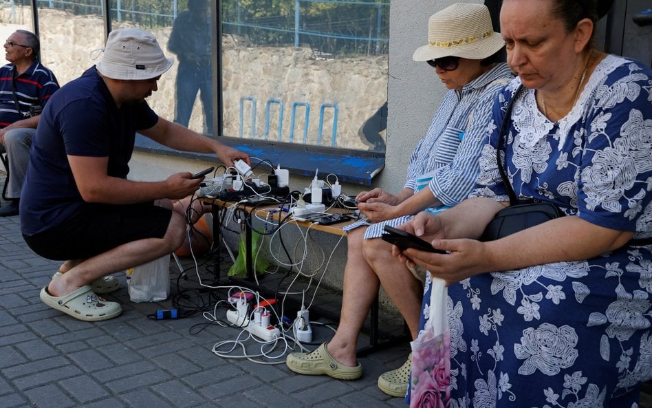 Lato na Krymie. Bez prądu, wody, paliwa