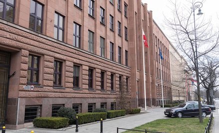 Zuzanna Dąbrowska: Inwazja dyplomatołków?