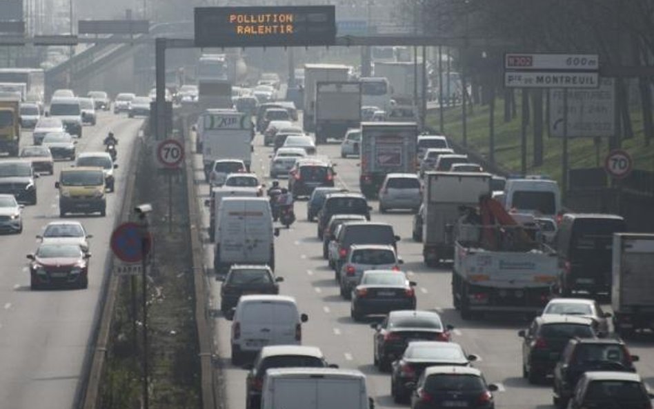 Stare autokary nie wjadą do Paryża