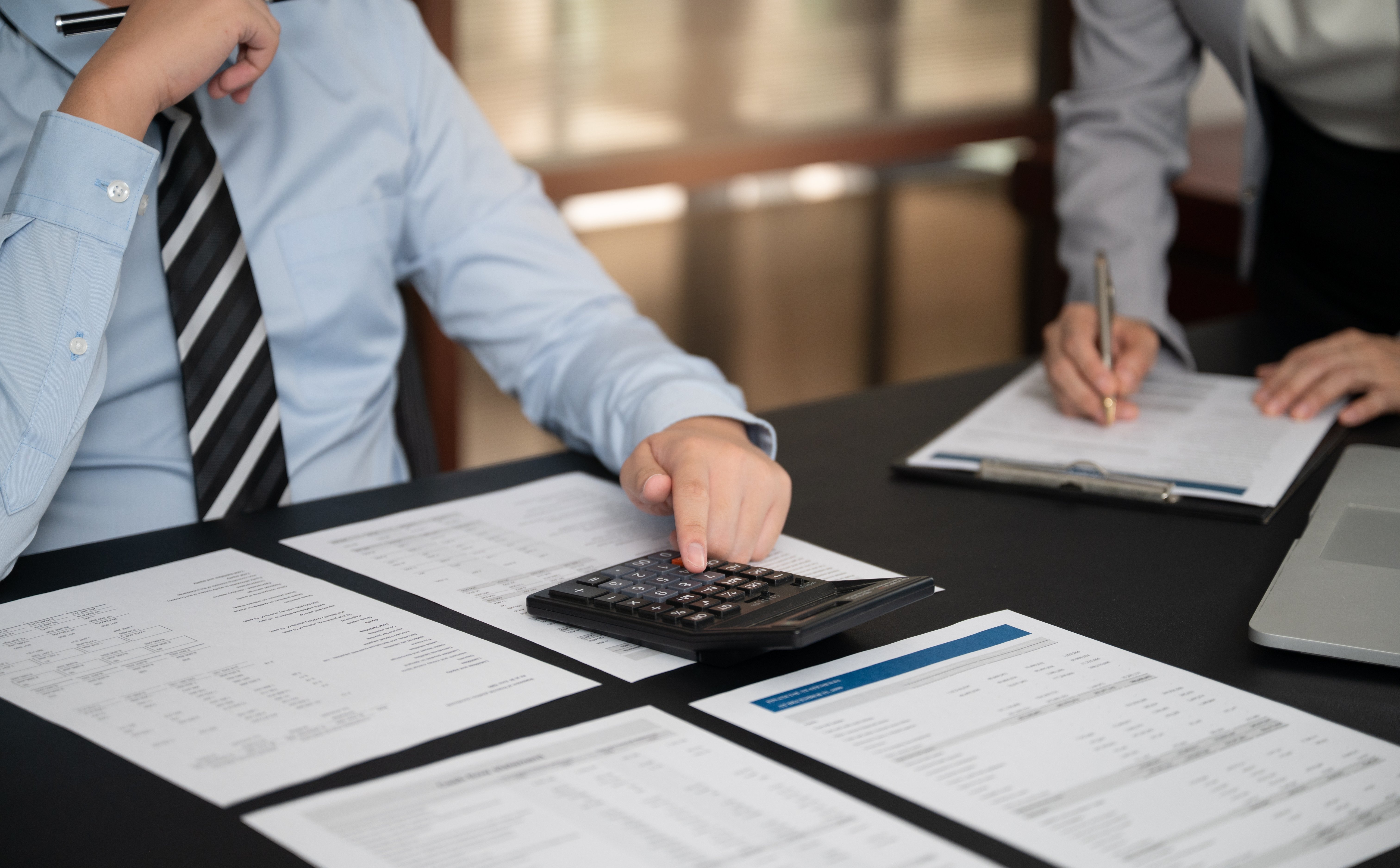 Esaliens TFI zrywa z Xelionem. Doradcy odpowiadają