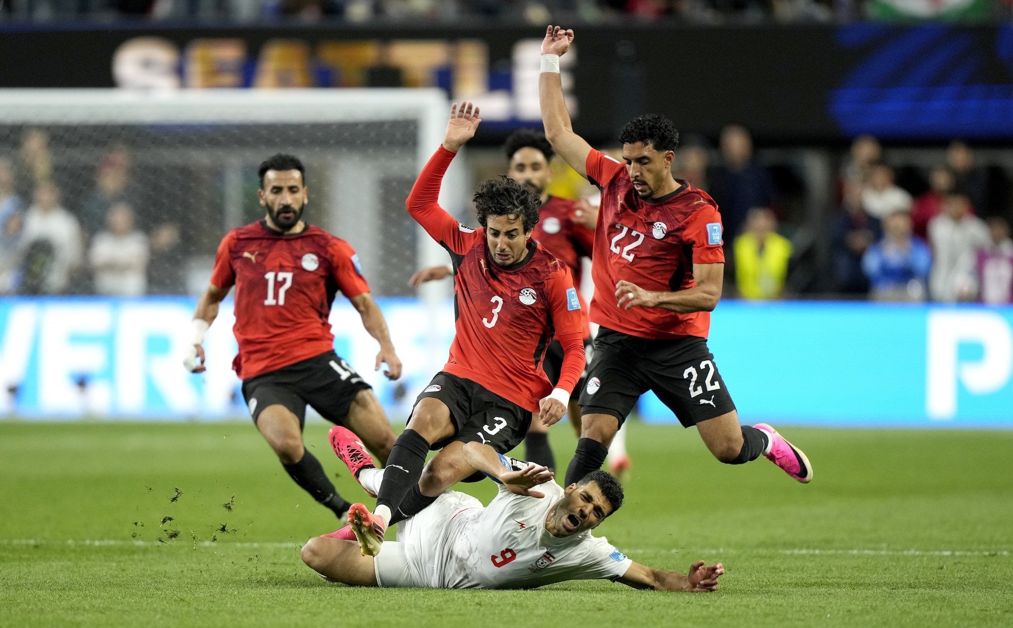 Dramat Iranu przy tęczowych flagach w Seattle. Przebudzenie Belgii