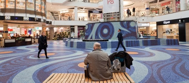 W pierwszym półroczu liczba klientów w centrach i galeriach handlowych spadła w skali roku we wszyst
