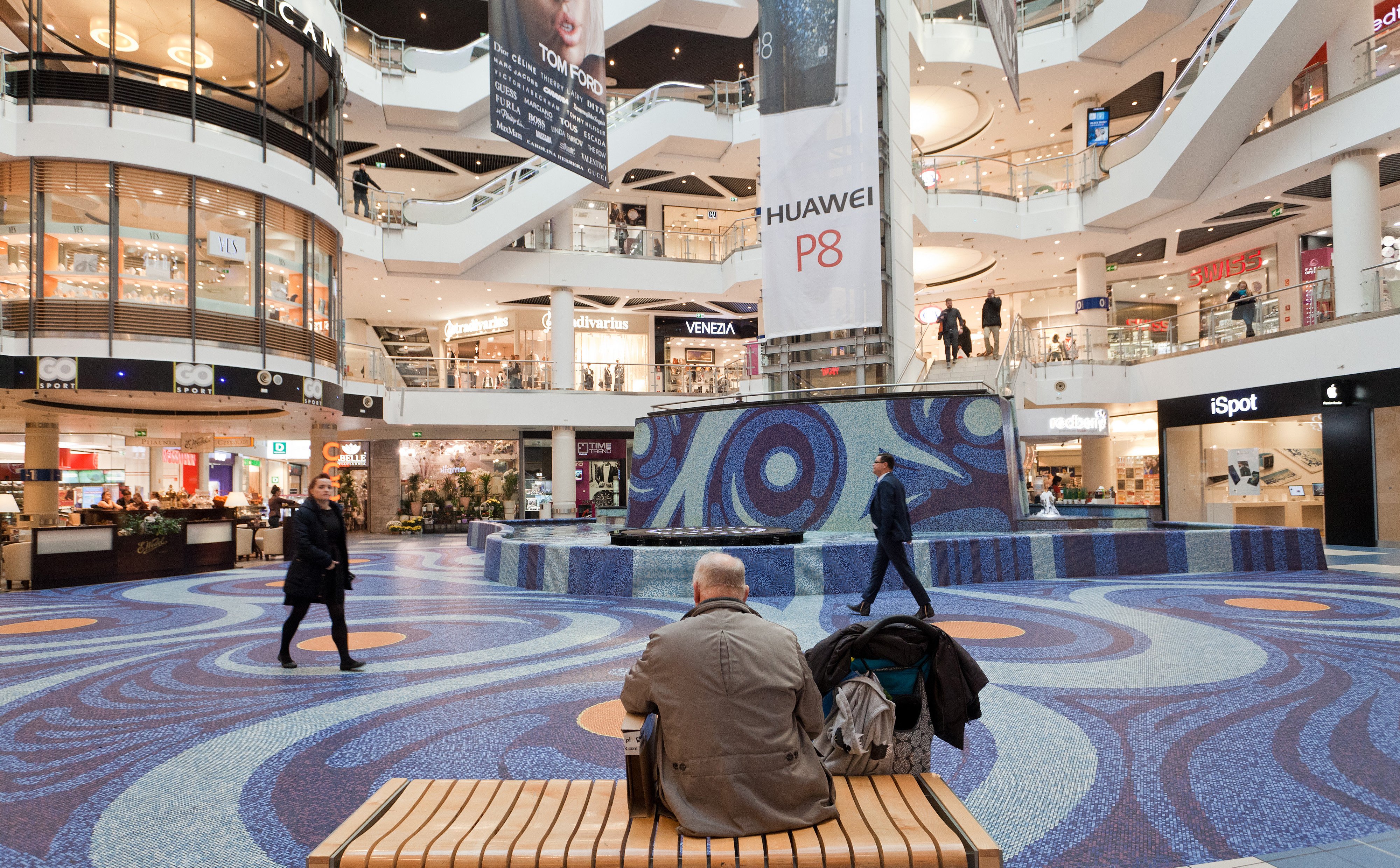 Centra handlowe tracą klientów. Wiele z nich czeka likwidacja