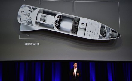 SpaceX wyśle kosmicznego turystę w podróż dookoła Księżyca