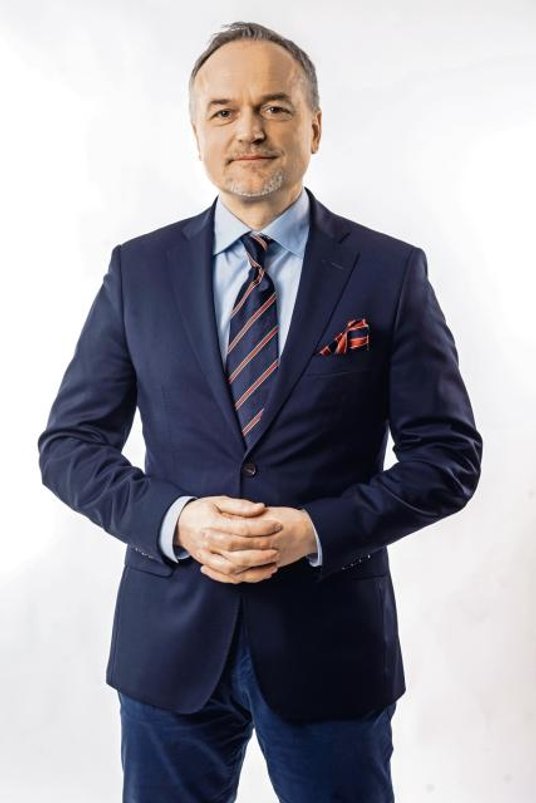 Czesław Warsewicz prezes PKP Cargo Drugi co do wielkości w UE kolejowy przewoźnik towarów na razie s