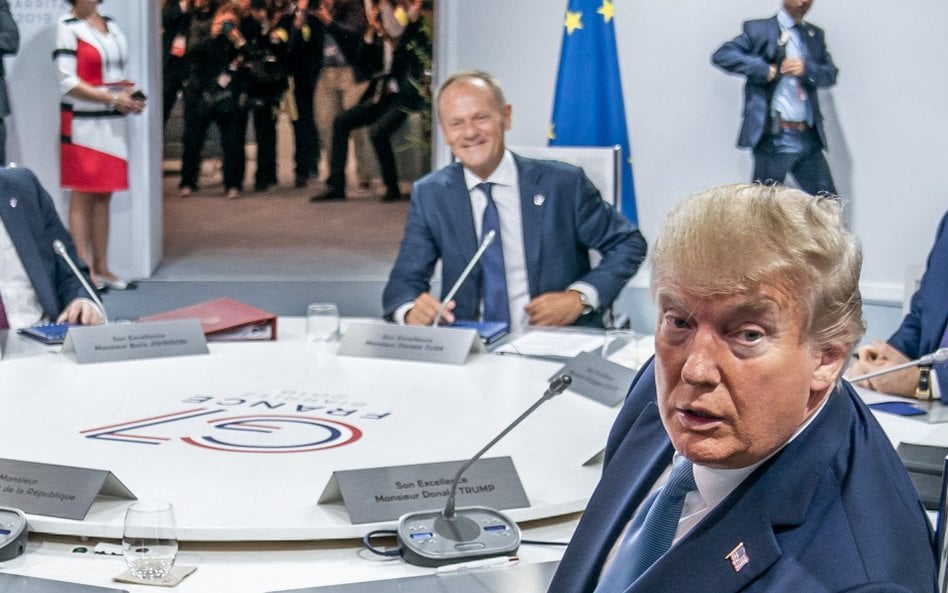 Donald Tusk i Donald Trump w czasie szczytu G7 w 2019 roku