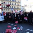 Adwokaci podczas protestu na paryskich ulicach i w gmachu sądu apelacyjnego