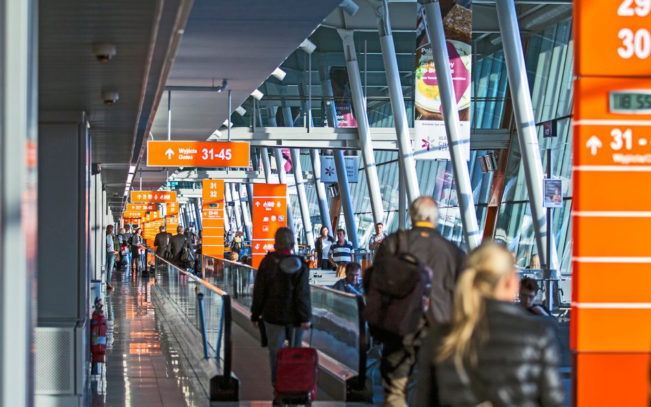 Najchętniej wybierano loty do Londynu, Paryża, Amsterdamu, Frankfurtu i Tel Awiwu