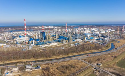 Saudi Aramco jest właścicielem 30 proc. udziałów w Rafinerii Gdańskiej, pozostałe należą do Orlenu. 
