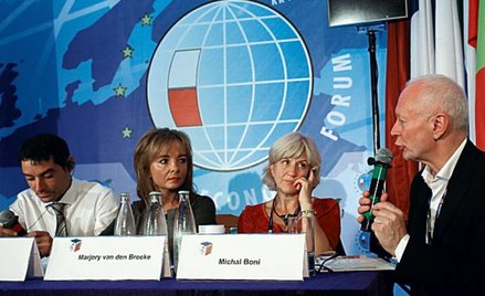 Paneliści wskazali, że kultura musi sprostać wyzwaniom technologii