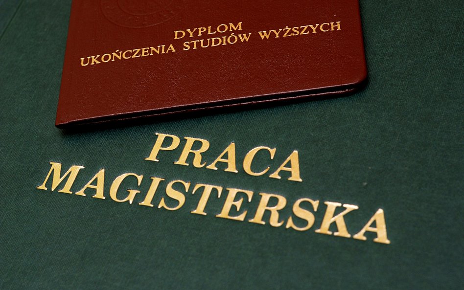 Kiedy opłaty za studia można rozliczyć w kosztach biznesu