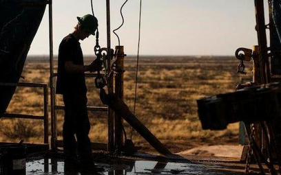 Koncerny wydobywające ropę z łupków w USA zwiększają wydobycie.