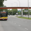 Warszawa, ul. Żwirki i Wigury, prowadząca do lotniska im. Fryderyka Chopina