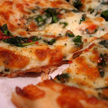 Pijany zawiózł pizzę na policję