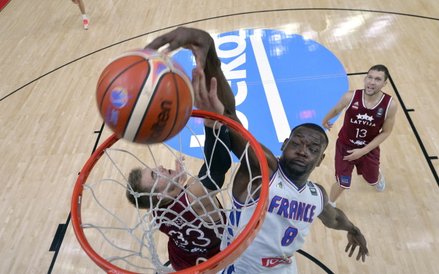 Francuz Charles Kahudi