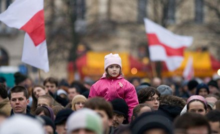 Białorusini nie wierzą ani władzy, ani opozycji