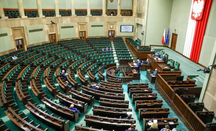 Sejm będzie pracował tylko trzy dni w miesiącu