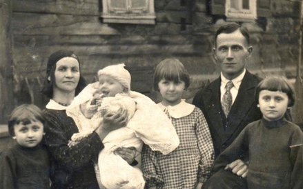 Zdjęcie rodziny Żukowskich z 1936, Hajnówka.