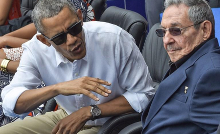 Barack Obama i Raul Castro na meczu bejsbolowym w Hawanie.