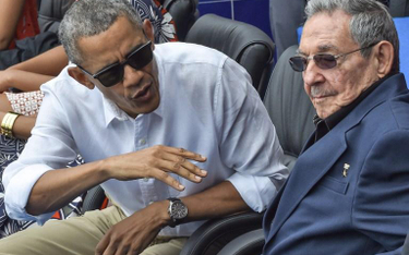 Barack Obama i Raul Castro na meczu bejsbolowym w Hawanie.