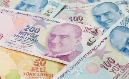 Turecki bank centralny nadal ma problem z okiełznaniem drożyzny