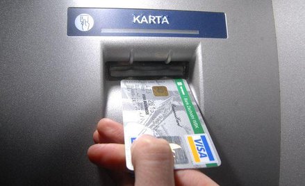 Kto płaci za oszustwa kartą bankomatową