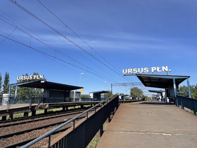 Na odnowionym peronie, który zapewni bezpieczniejszą i wygodniejszą podróż, znajdą się jeszcze tymcz