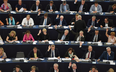 Europosłowie PO głosowali za uruchomieniem artykułu 7 wobec Węgier