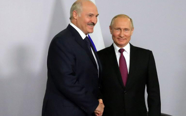 Białoruś: Łukaszenko idzie na starcie z Kościołami
