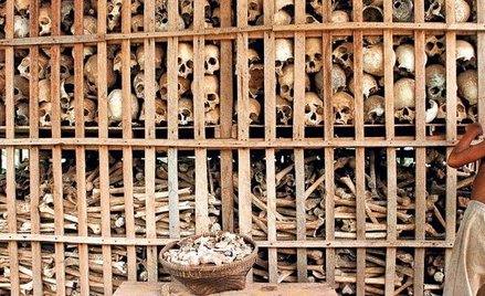 Miejsce pamięci o zbrodniach Czerwonych Khmerów w północno-zachodniej Kambodży (zdjęcie z 1995 roku)