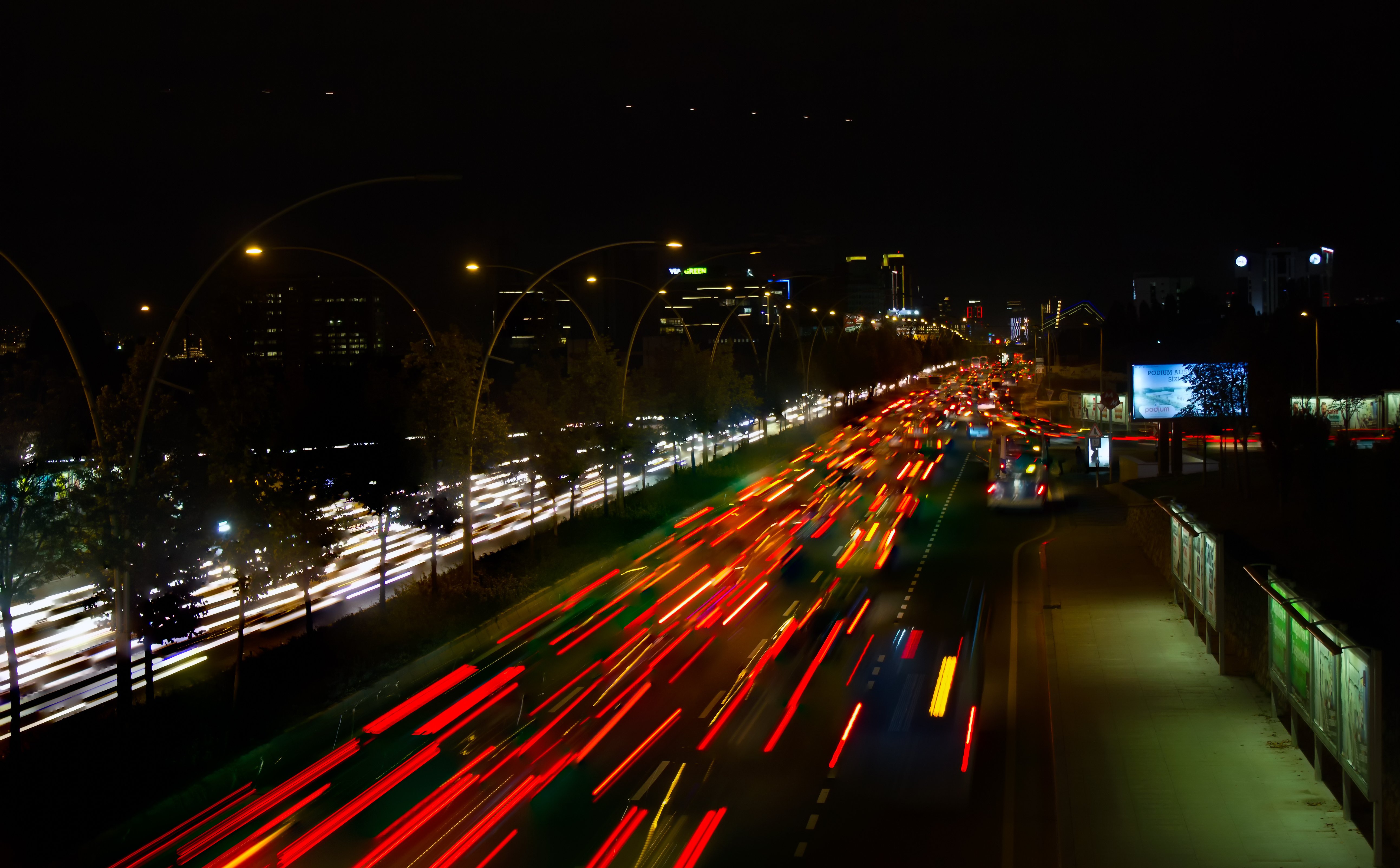 Inteligentniejszy i nowocześniejszy? Warszawa z nowym Zintegrowanym Systemem Zarządzania Ruchem