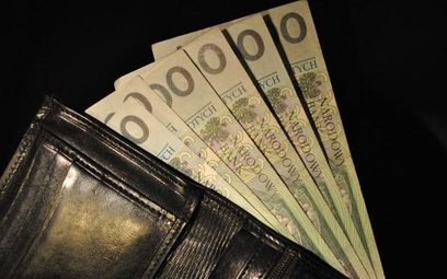 Rząd chce zwiększyć płacę minimalną o 200 zł