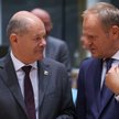 Kanclerz Niemiec Olaf Scholz i premier Polski Donald Tusk biorą udział w ceremonii podpisania porozu