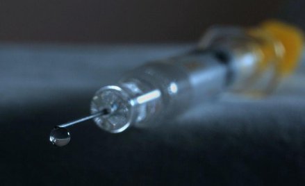 Mniej narkomanów zakażonych HIV