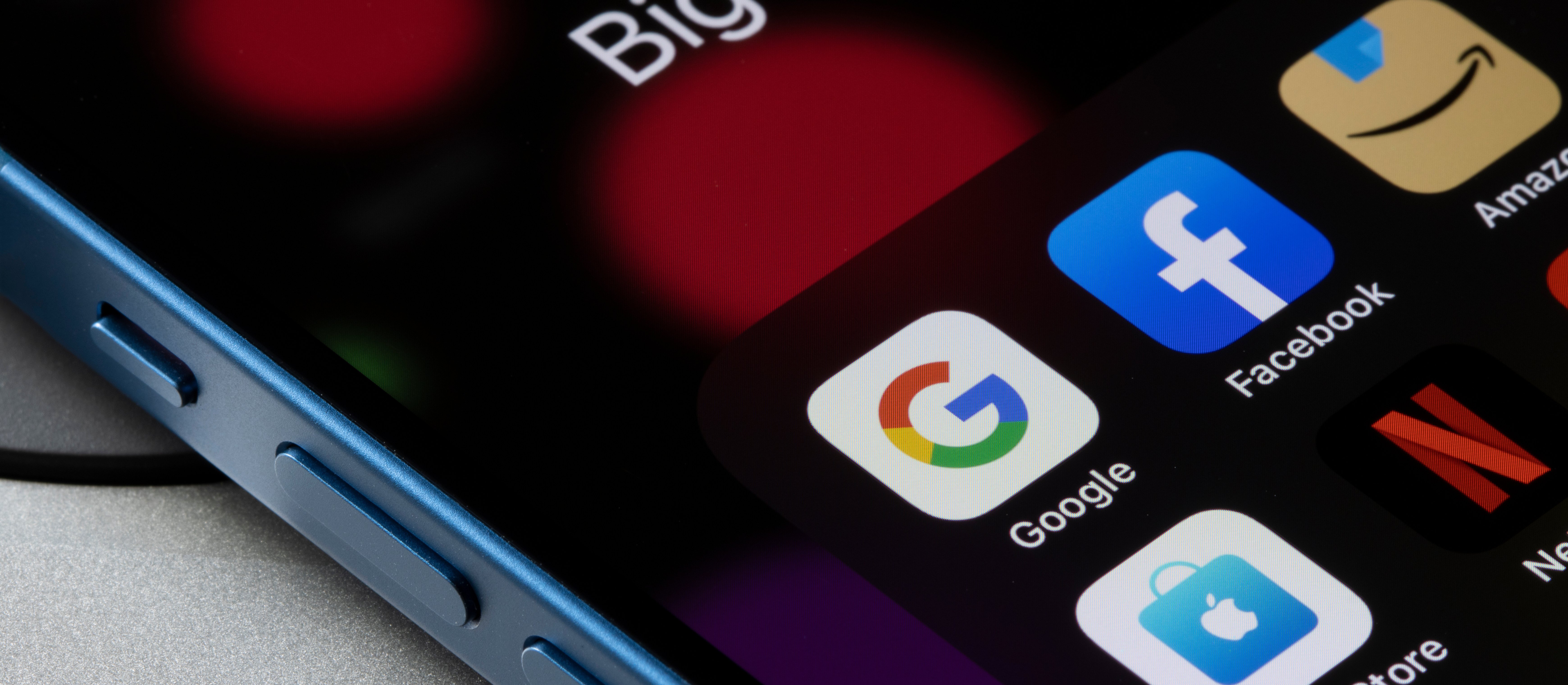 Pół miliona dolarów za jeden post? Tak Big Tech kupuje miłość do AI