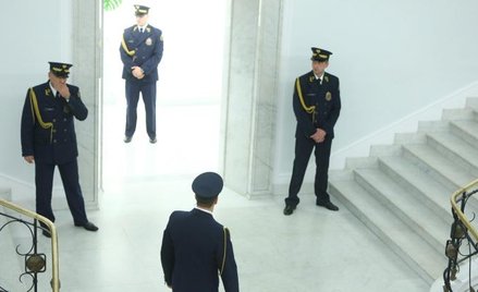 Straż Marszałkowska odpowiada za bezpieczeństwo Sejmu i parlamentarzystów.