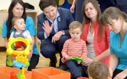 Premier Beata Szydło podczas otwarcia żłobka w Stalowej Woli