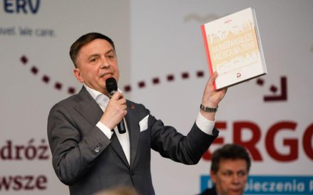 Uczestnicy konferencji zostali obdarowani przez Itakę albumami o najpiękniejszych miejscach na świec