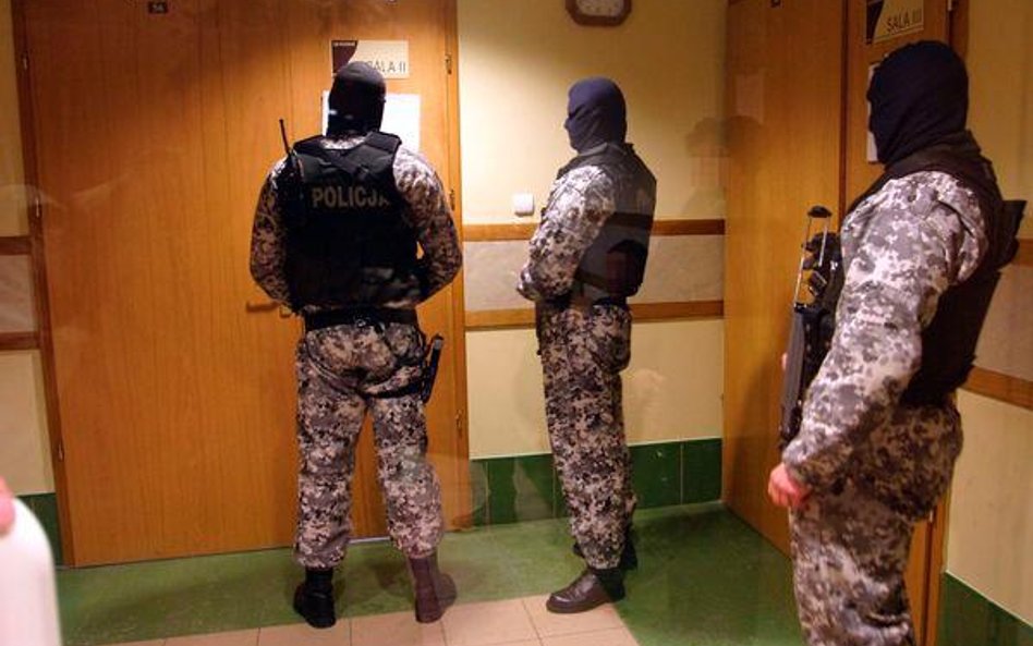 Policja płaci odszkodowania za nietrafione akcje