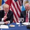 Rex Tillerson u boku Donalda Trumpa w czasie uroczystej kolacji z okazji posiedzenia Zgromadzenia Og