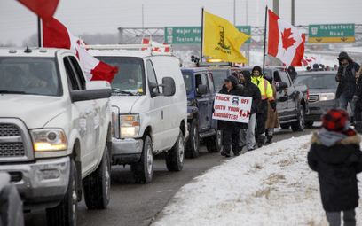 Przeciwnicy obowiązku szczepień chcą zablokować stolicę Kanady. Chwali ich Musk
