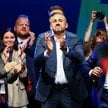 Główny kandydat skrajnie prawicowej Alternatywy dla Niemiec (AfD) Ulrich Siegmund na scenie po ogłos