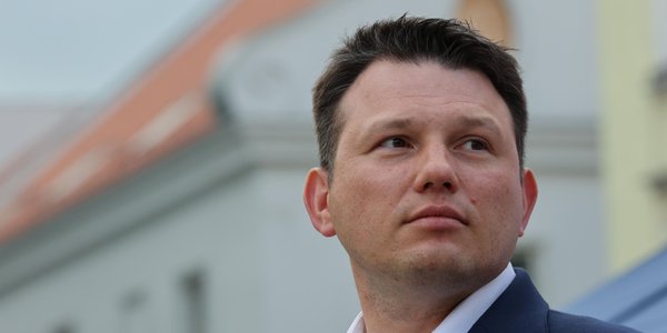 Rząd ujawnia przekazanie Patriotów Ukrainie, by pokazać mniejsze wsparcie niż PiS