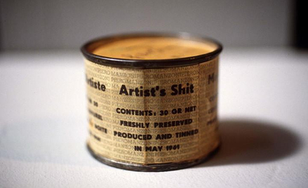 Piero Manzoni „Gówno artysty”, 1961 rok