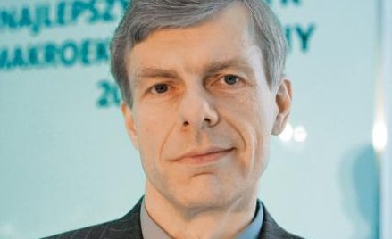 dr Wojciech Zatoń, starszy wykładowca Instytutu Finansów na Wydziale Ekonomiczno-Socjologicznym Uniw