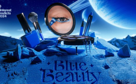 Zdaniem analityków Pinteresta, niebieski makijaż będzie niezwykle popularny w 2024 roku.