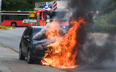 Pożary aut w 2022 r. Statystki PSP zaskakują