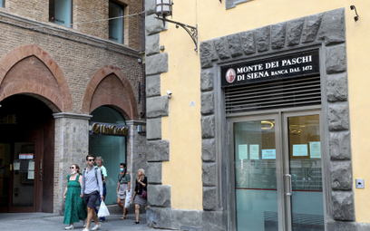 Włoski rząd ma dość kłopotów z bankiem ze Sieny