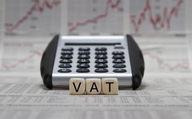 Wynagrodzenie za odroczenie terminu płatności jest zwolnione z VAT